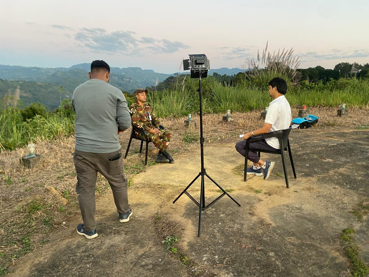 বিটিভি ও চ্যানের আইতে আসছে _দুর্বার _সমরে শান্তিতে